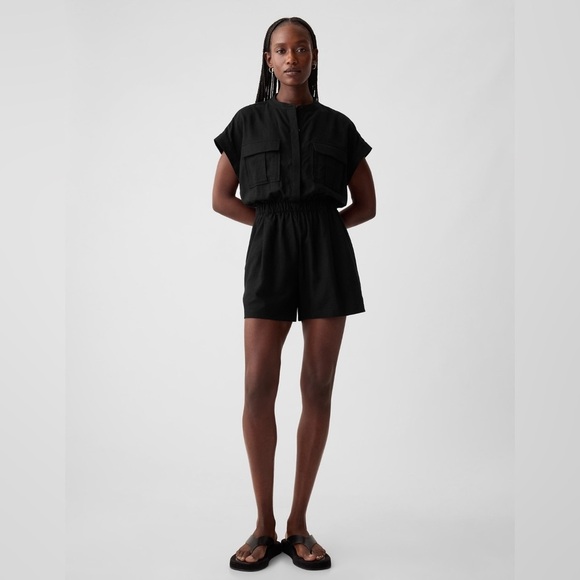 NWT! GAP Black Linen-Blend Utility Romper - Size Medium - Picture 1 of 7